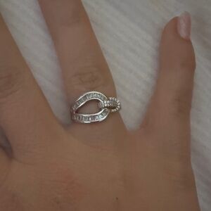 Elegant Silver Heart Ring